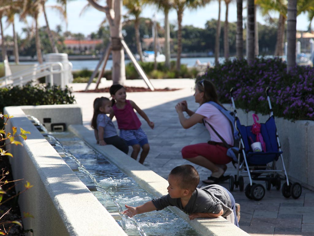 Michael_Singer_West_Palm_Beach_Water_Gardens_thumb