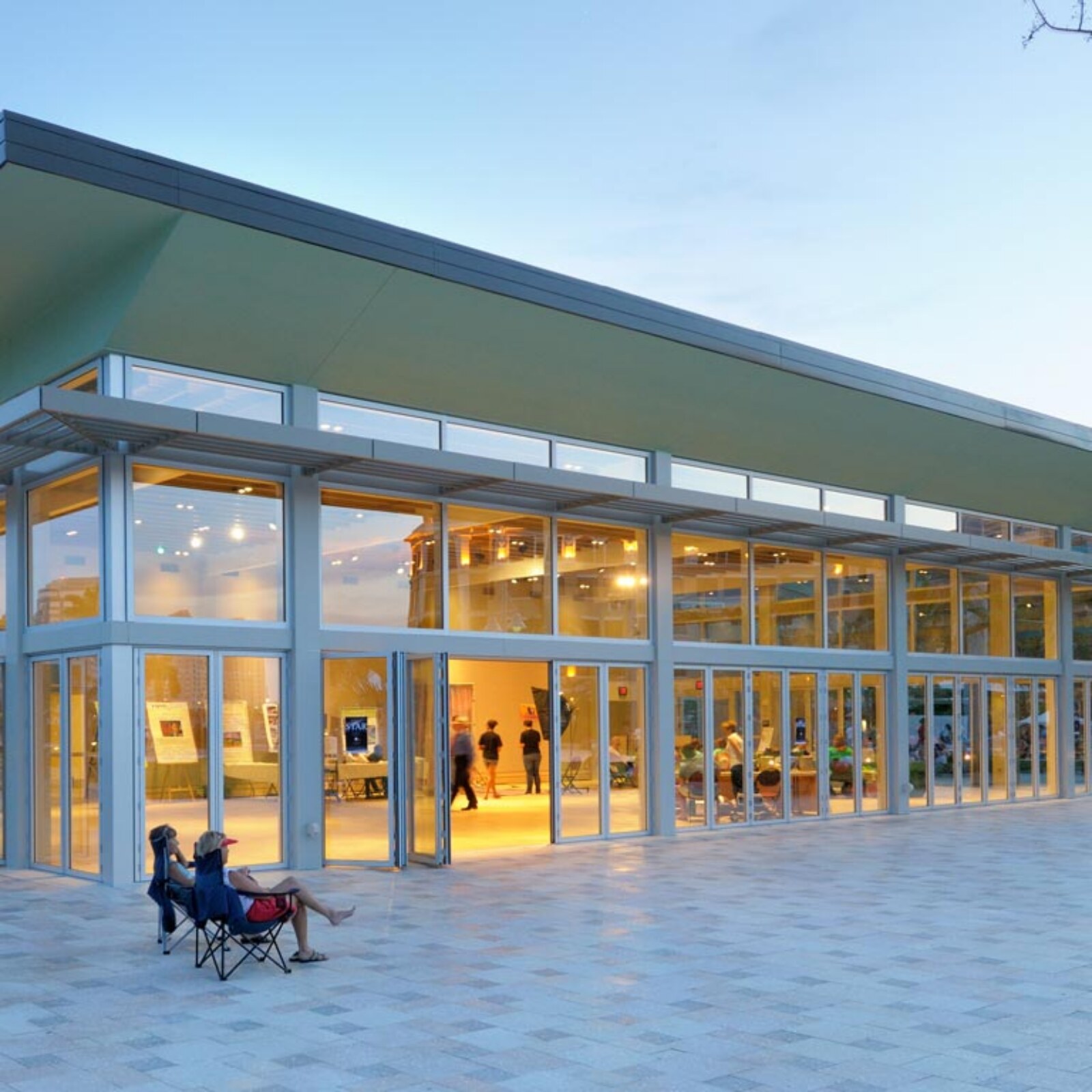 Michael_Singer_West_Palm_Beach_Pavilion_thumb