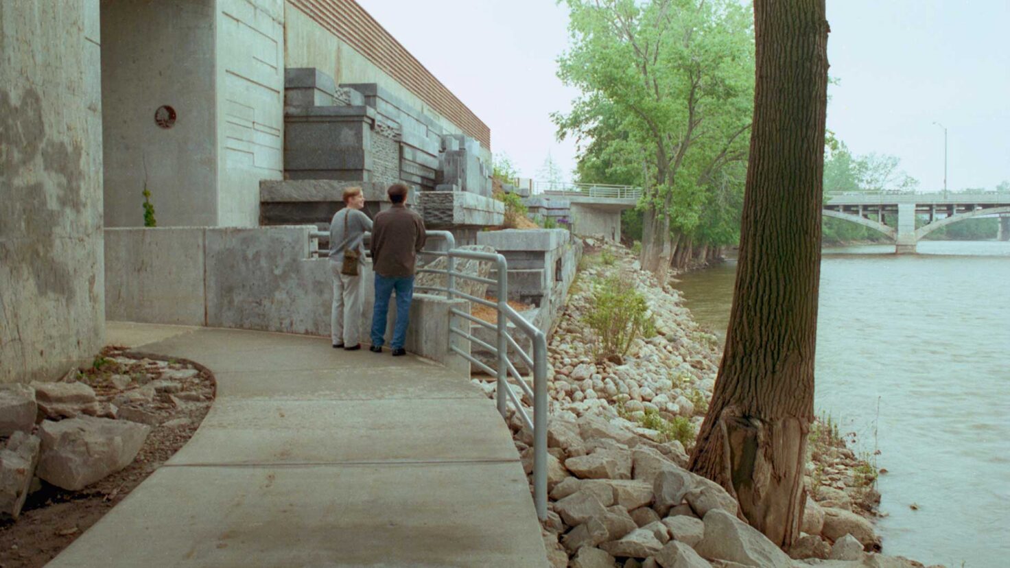 Singer_Studio_Grand_Rapids_Flood_Wall_walkway_Desktop_Web