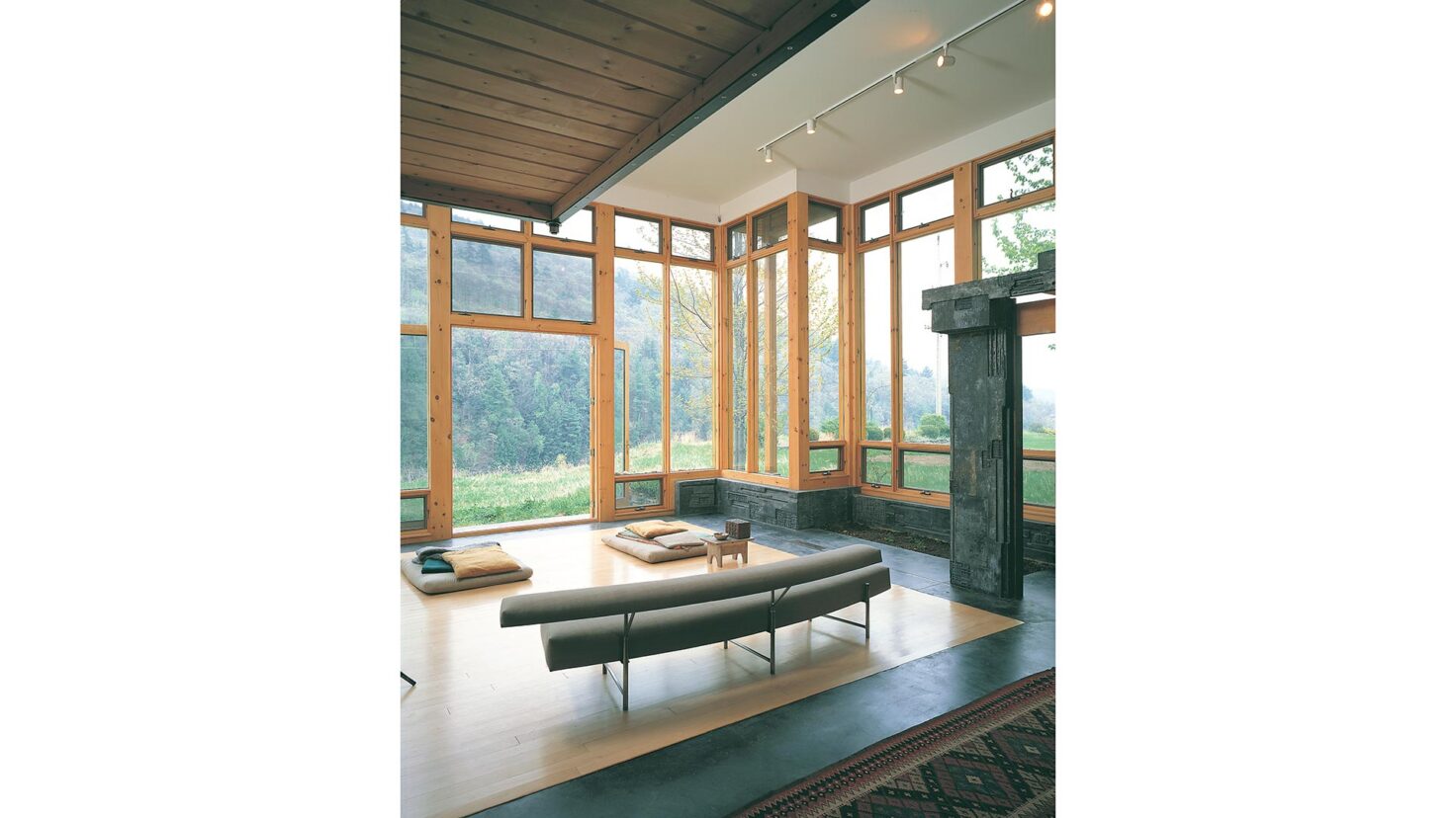 Singer_Studio_Huber_House_06DSK