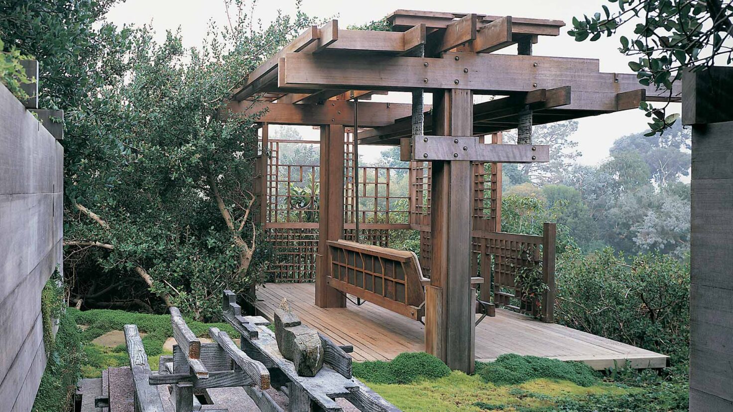 Singer_Studio_LaJolla_Garden-and-Shelter_LaJolla_Crop_Desktop_Web