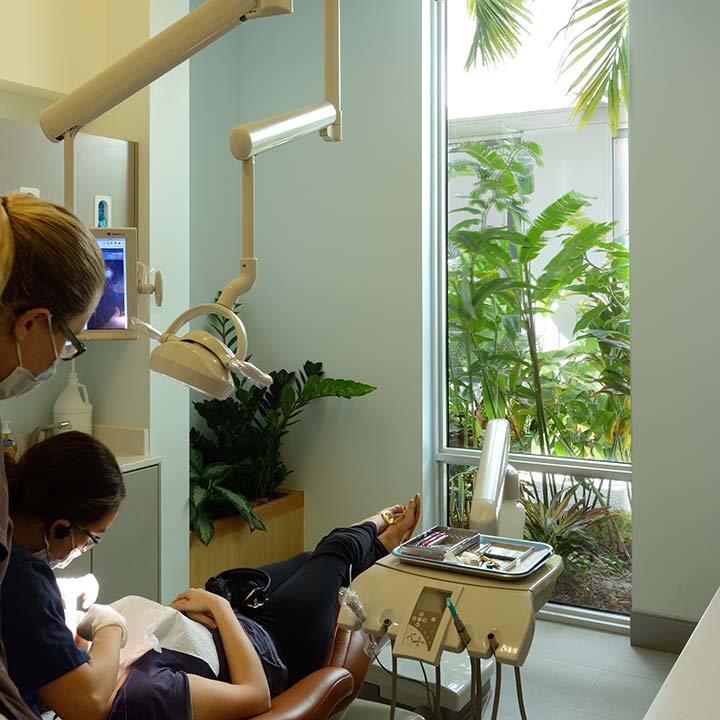 Singer_Studio_SDG_Office_10MOB