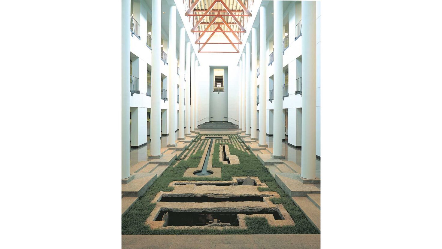 Singer_Studio_Becton_Courtyard_1-cover_Desktop_Web