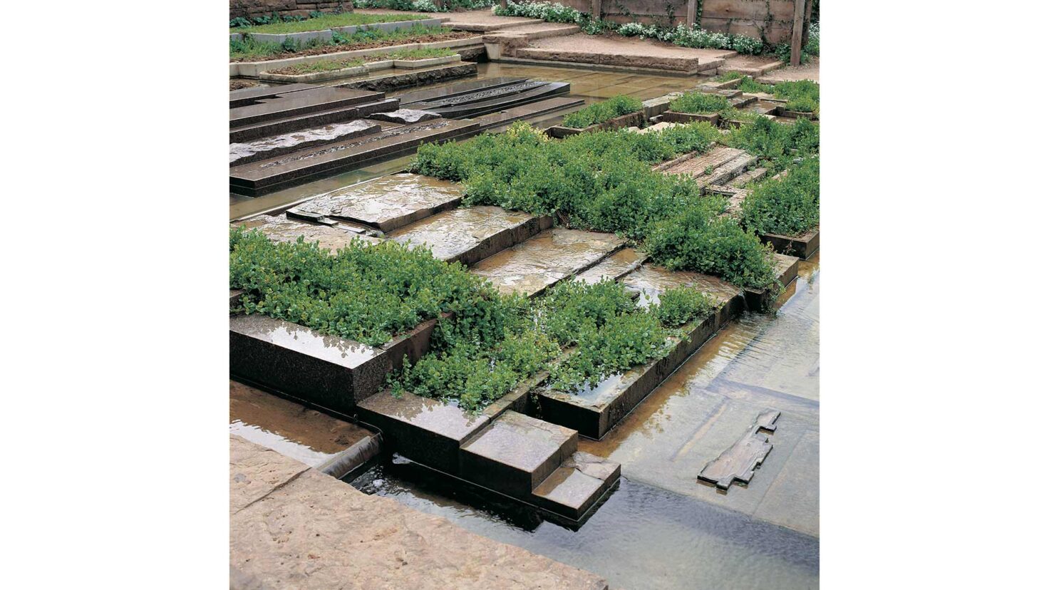 Singer_Studio_Stuttgart_Memorial_Garden_Stuttgart-18_Desktop_Web