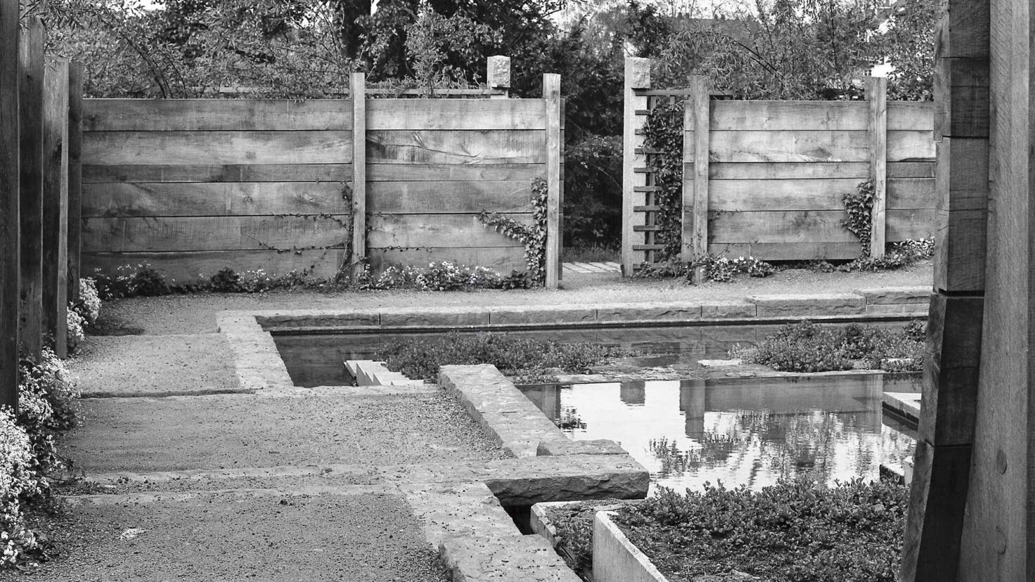 Singer_Studio_Stuttgart_Memorial_Garden_Stuttgart-5_Desktop_Web